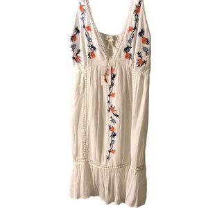 NWT Jessica Simpson Embroidered Summer Dress- white let lined SZ Medium